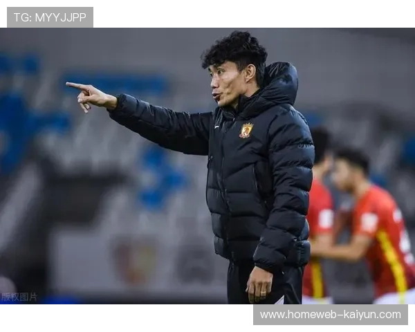 青岛西海岸郑智强调纪律性 年轻阵容控场经验成最大变量 青岛西海岸郑智强调纪律性 年轻阵容控场经验成最大变量